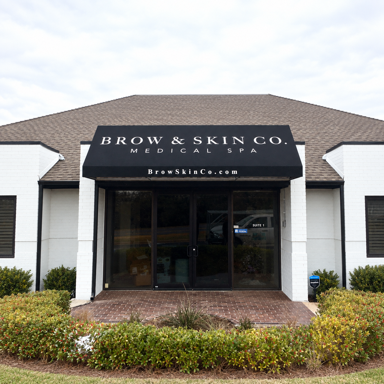 Retail storefront with professionally installed awnings